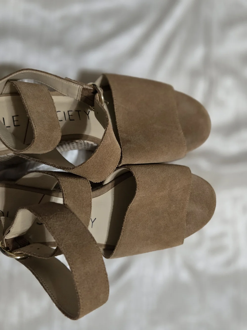 Sole Society  Tan Suede Platform Sandal Size 7 1/2 WORN ONCE!